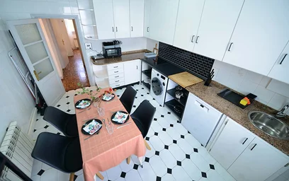 Quarto privado em Ramón y Cajal Etorb., 48014 Bilbo, Bizkaia, Spain, imagem 13 de 21