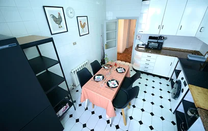 Quarto privado em Ramón y Cajal Etorb., 48014 Bilbo, Bizkaia, Spain, imagem 12 de 21