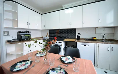 Quarto privado em Ramón y Cajal Etorb., 48014 Bilbo, Bizkaia, Spain, imagem 16 de 21