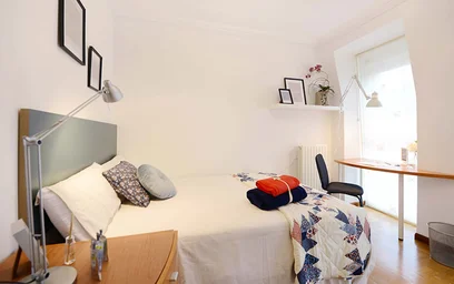 Private room at Julián Zugazagoitia Kalea, Ibaiondo, 48003 Bilbo, Bizkaia, Spain, image 6 of 25