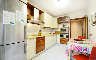 Quarto privado em Julián Zugazagoitia Kalea, Ibaiondo, 48003 Bilbo, Bizkaia, Spain, imagem 8 de 23