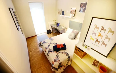 Quarto privado em Julián Zugazagoitia Kalea, Ibaiondo, 48003 Bilbo, Bizkaia, Spain, imagem 1 de 23