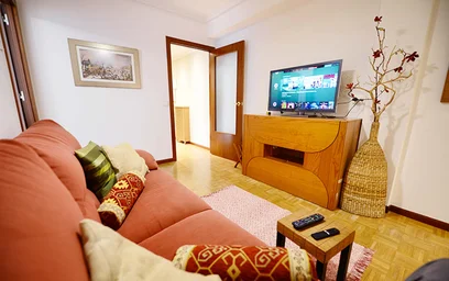 Quarto privado em Julián Zugazagoitia Kalea, Ibaiondo, 48003 Bilbo, Bizkaia, Spain, imagem 18 de 23