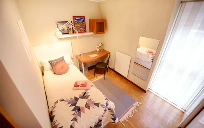 Private room at Julián Zugazagoitia Kalea, Ibaiondo, 48003 Bilbo, Bizkaia, Spain, image 2 of 24