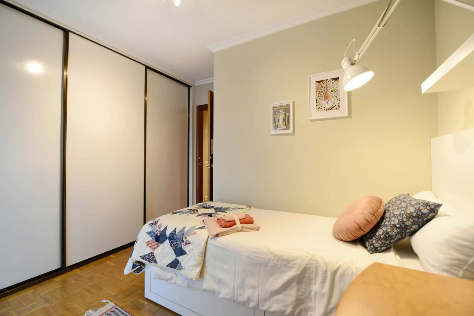 Budget-friendly student room close to campus in 