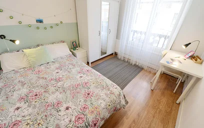 Stanza privata in García Rivero Maisuaren Kalea, 48009 Bilbo, Bizkaia, Spain, immagine 3 di 19