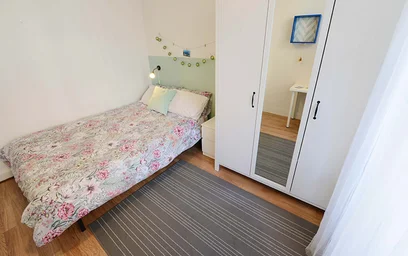 Stanza privata in García Rivero Maisuaren Kalea, 48009 Bilbo, Bizkaia, Spain, immagine 4 di 19