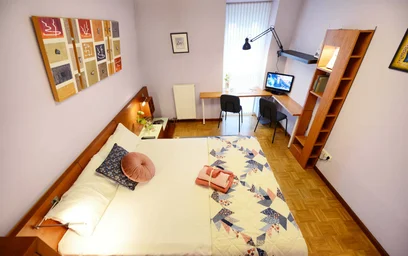 Private room at Julián Zugazagoitia Kalea, Ibaiondo, 48003 Bilbo, Bizkaia, Spain, image 3 of 29