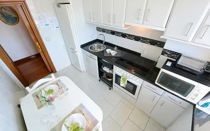 Quarto privado em Lezamako Trenbide Zaharreko Bidea, 48007 Bilbo, Bizkaia, Spain, imagem 15 de 29