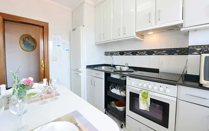 Quarto privado em Lezamako Trenbide Zaharreko Bidea, 48007 Bilbo, Bizkaia, Spain, imagem 17 de 30