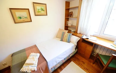 Quarto privado em Lezamako Trenbide Zaharreko Bidea, 48007 Bilbo, Bizkaia, Spain, imagem 5 de 30