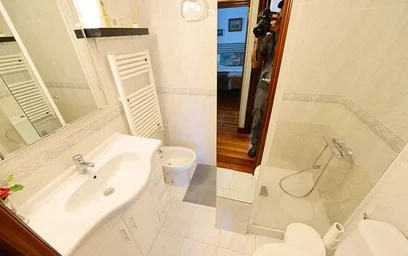 Quarto privado em Lezamako Trenbide Zaharreko Bidea, 48007 Bilbo, Bizkaia, Spain, imagem 12 de 30