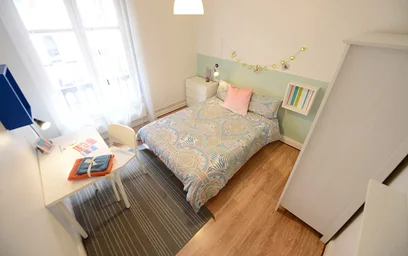 Stanza privata in García Rivero Maisuaren Kalea, 48009 Bilbo, Bizkaia, Spain, immagine 1 di 18