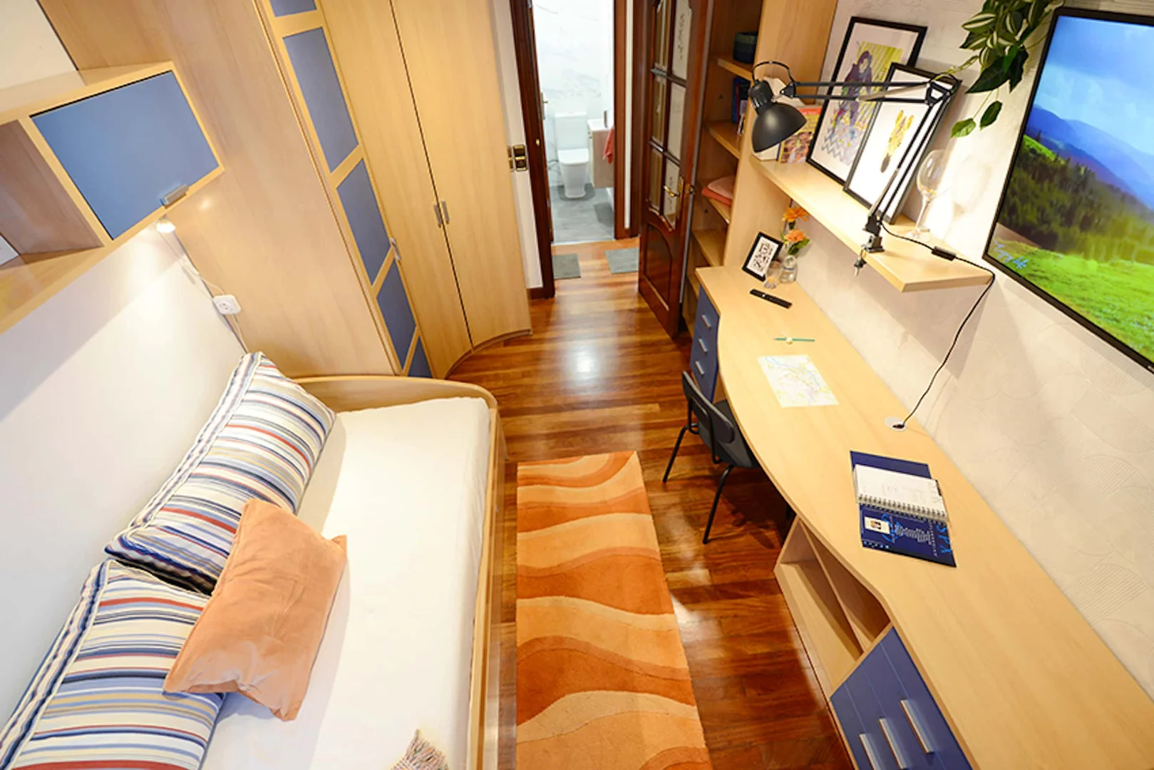 Quarto de estudante funcional perfeito para estudar em