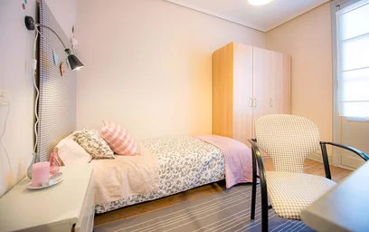 Quarto privado em Fika Kalea, 48006 Bilbo, Bizkaia, Spain, imagem 1 de 17