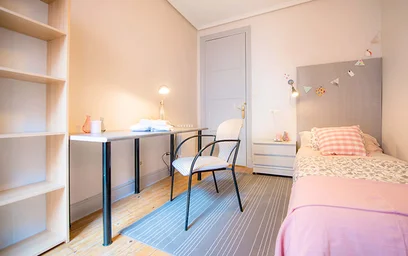 Quarto privado em Fika Kalea, 48006 Bilbo, Bizkaia, Spain, imagem 5 de 17