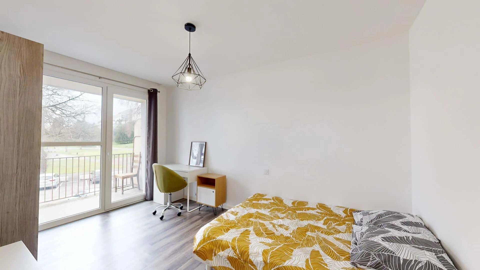 Habitación asequible para estudiantes con buena iluminación en 