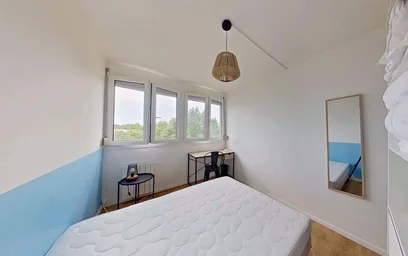 Quarto privado em 1 Sq. des Cloteaux, 35200 Rennes, France, imagem 2 de 12