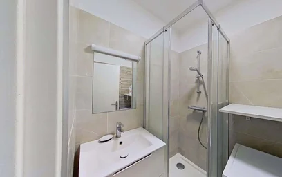 Quarto privado em 1 Sq. des Cloteaux, 35200 Rennes, France, imagem 10 de 12