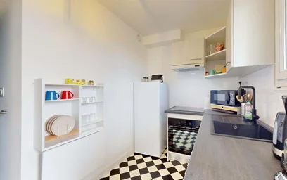 Habitación privada en 12 Rue Joachim du Bellay, 31100 Toulouse, France, imagen 13 de 24
