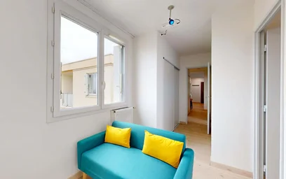 Habitación privada en 12 Rue Joachim du Bellay, 31100 Toulouse, France, imagen 11 de 24