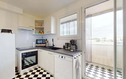 Habitación privada en 12 Rue Joachim du Bellay, 31100 Toulouse, France, imagen 12 de 24