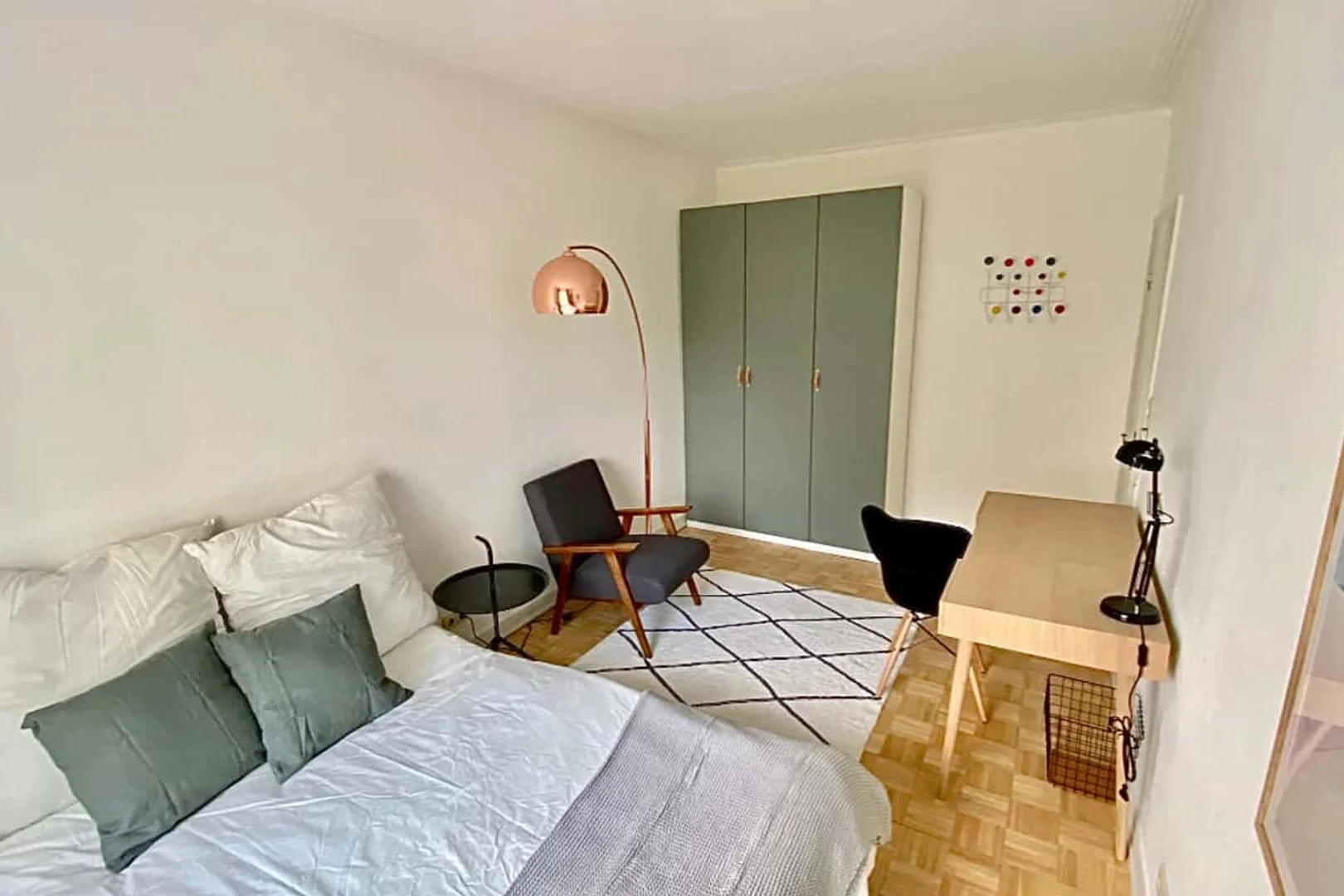 Habitación acogedora para estudiantes disponible en 