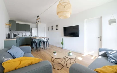 Chambre à louer avec lit double {area}