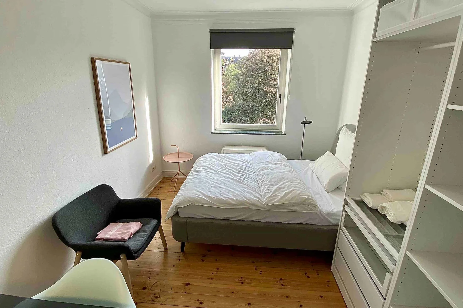 Habitación acogedora para estudiantes disponible en 