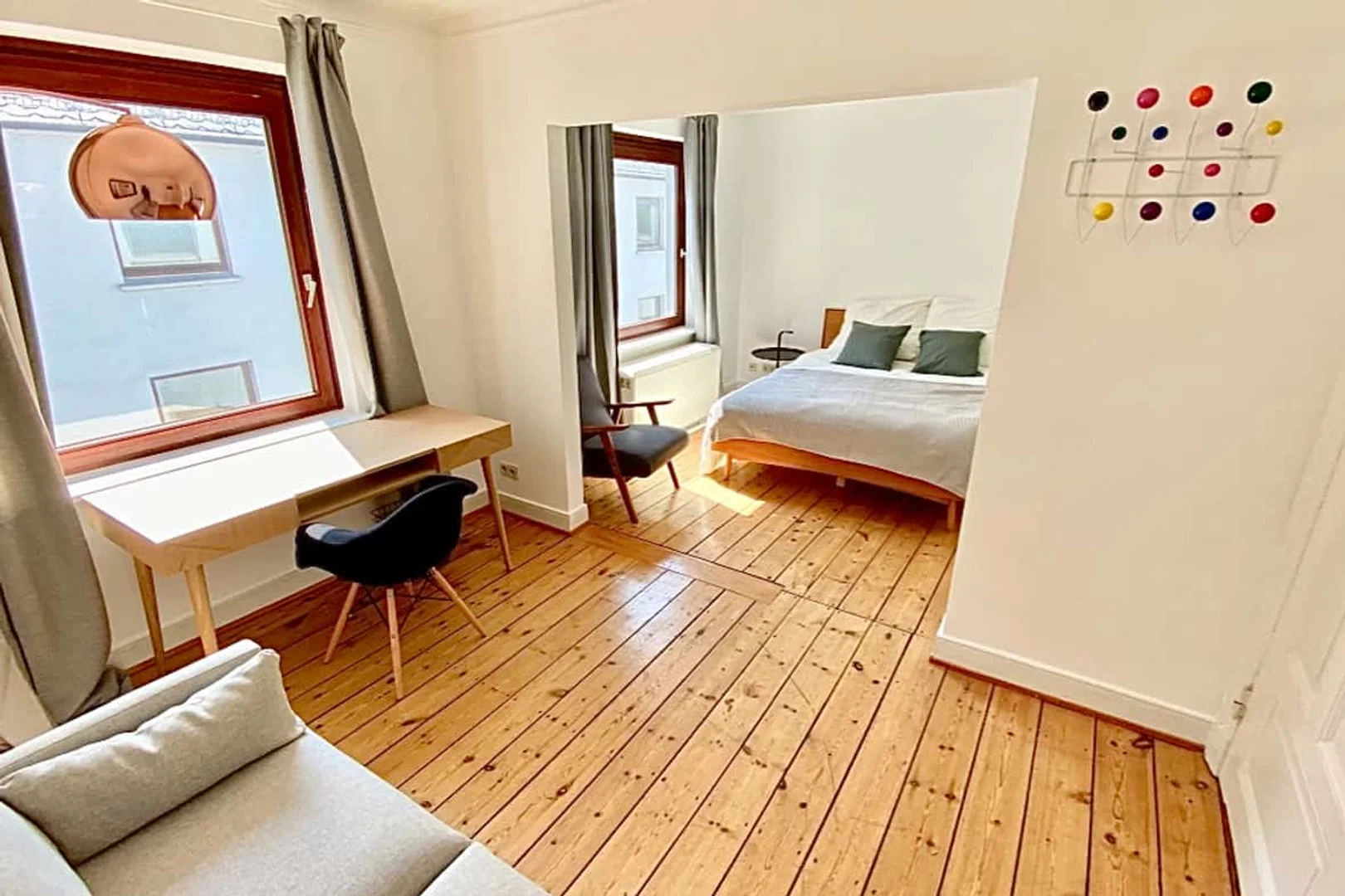 Habitación para estudiantes en  con área de estudio y facilidades compartidas
