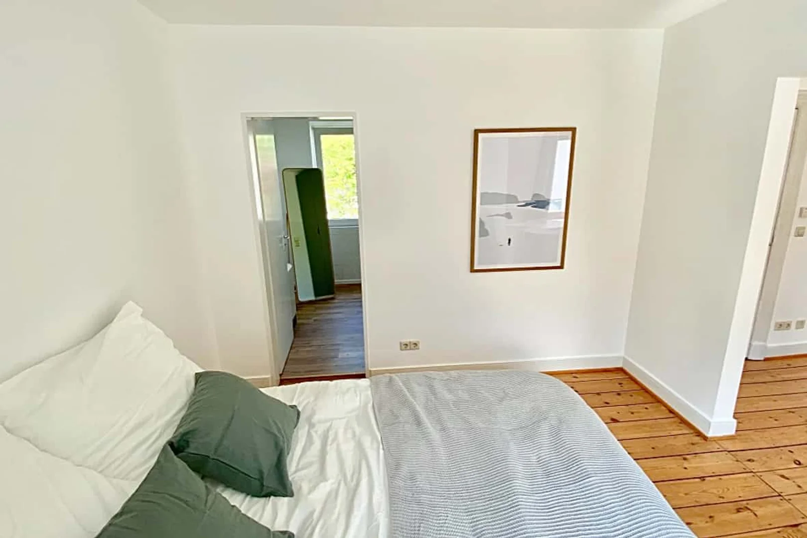 Habitación para estudiantes en  con área de estudio y facilidades compartidas