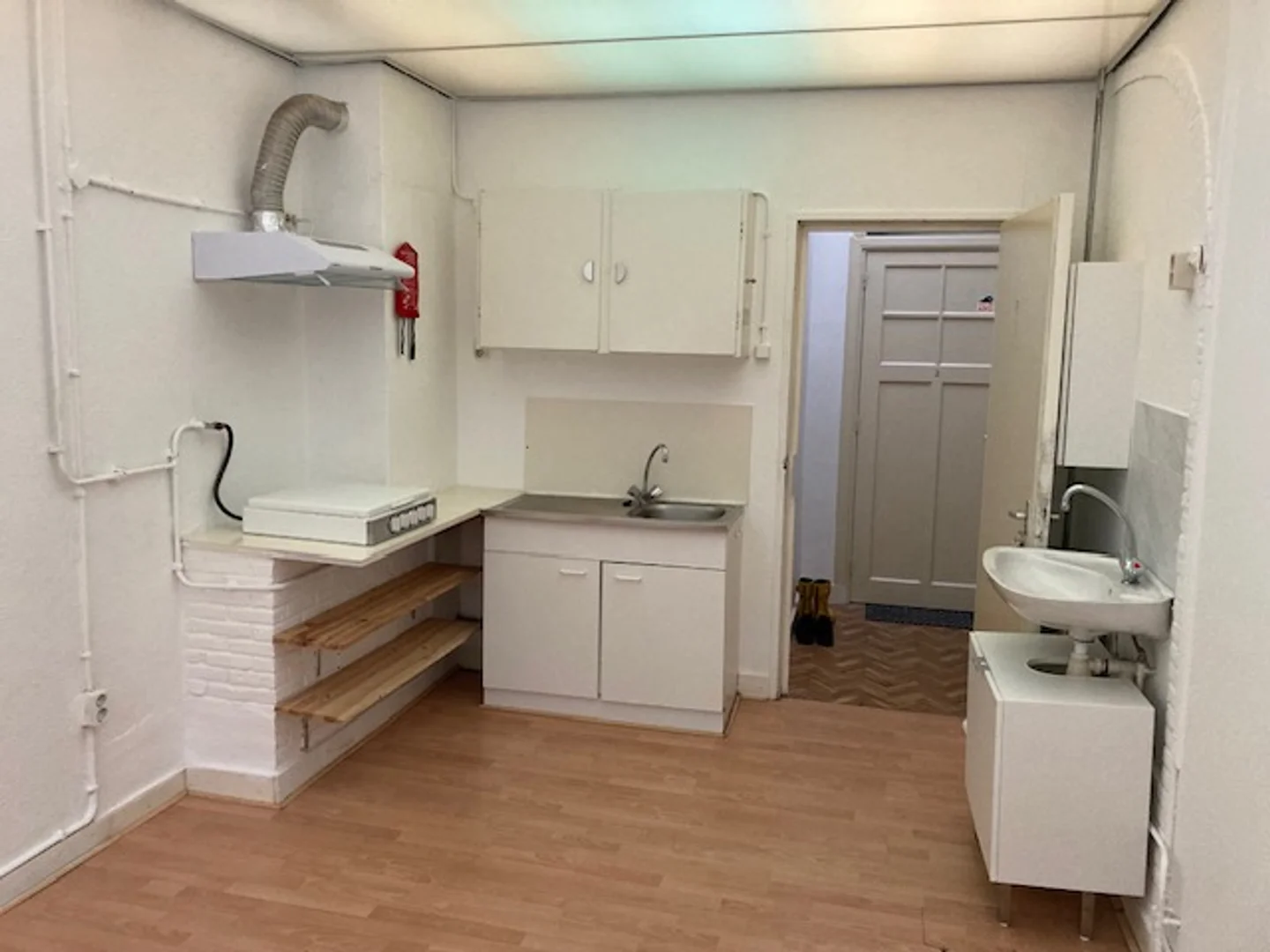 Habitación estudiantil económica cerca del campus en 
