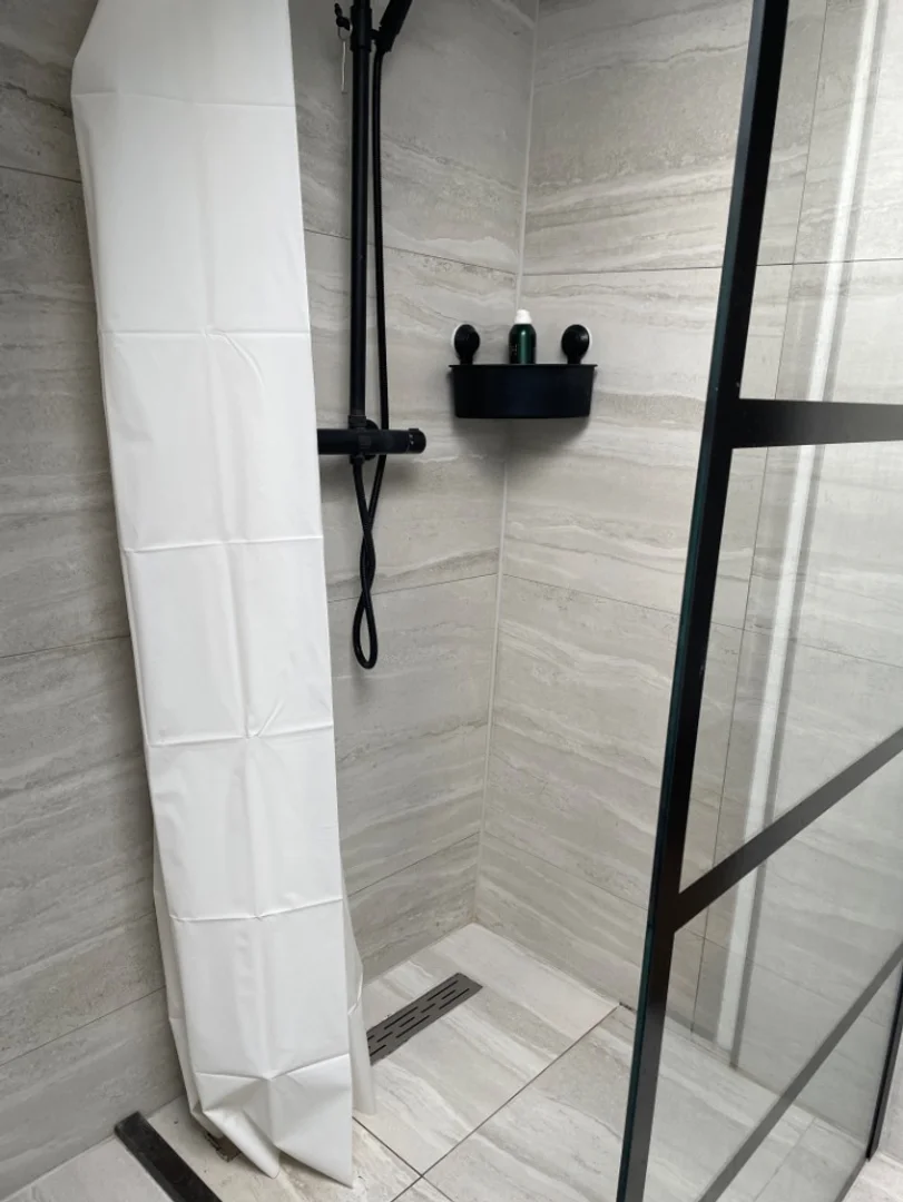Habitación acogedora para estudiantes disponible en 