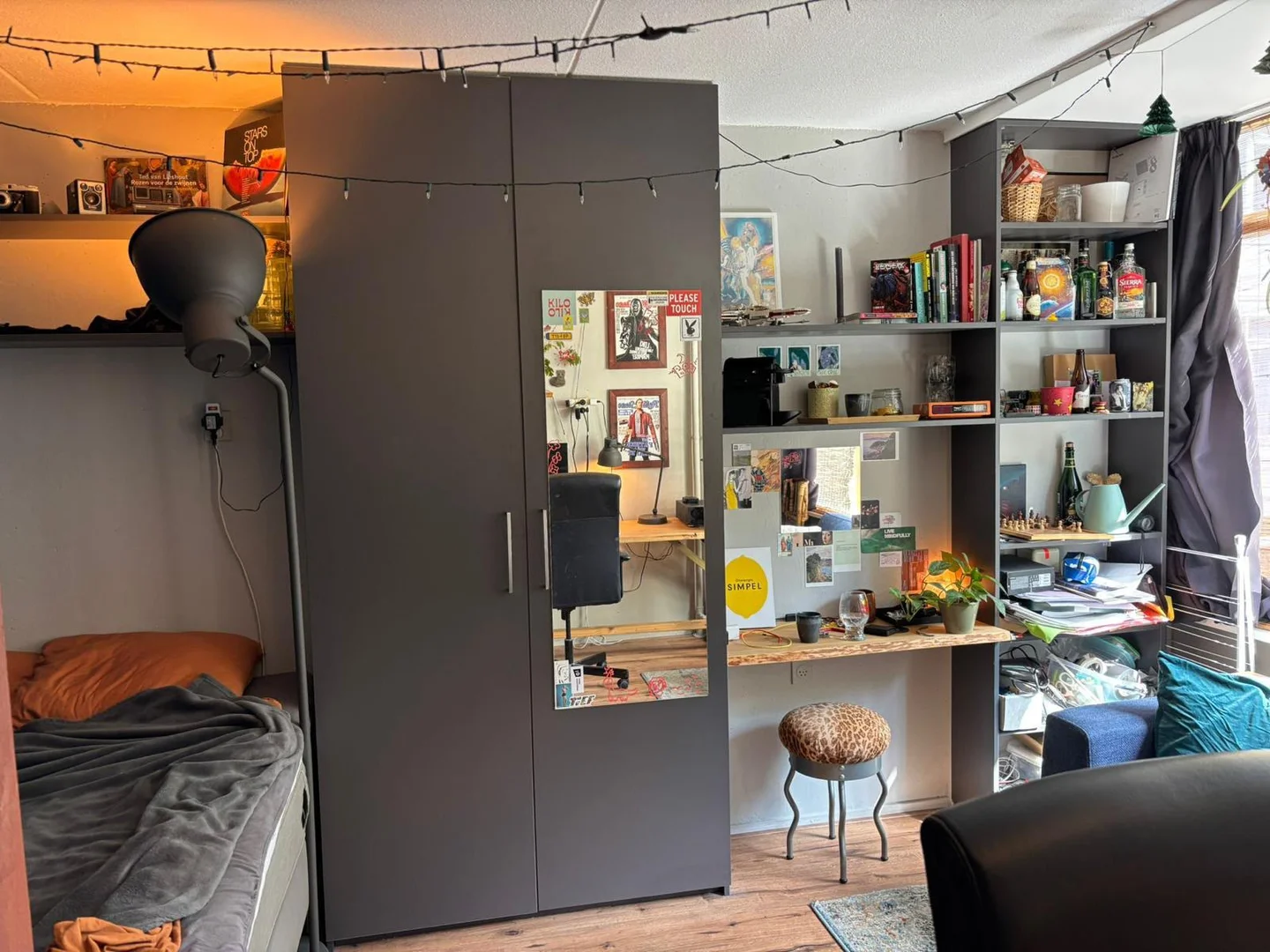 Chambre confortable pour étudiants disponible dans 