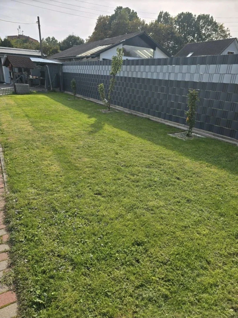 Habitación estudiantil luminosa y aireada con fácil acceso a la universidad en 