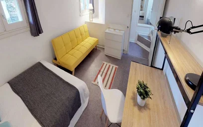 Private room at rue des Deux Ponts, image 4 of 17