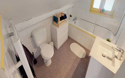 Private room at rue des Deux Ponts, image 16 of 17