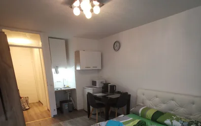 Entire apartment at Landshuter Allee, image 2 of 9