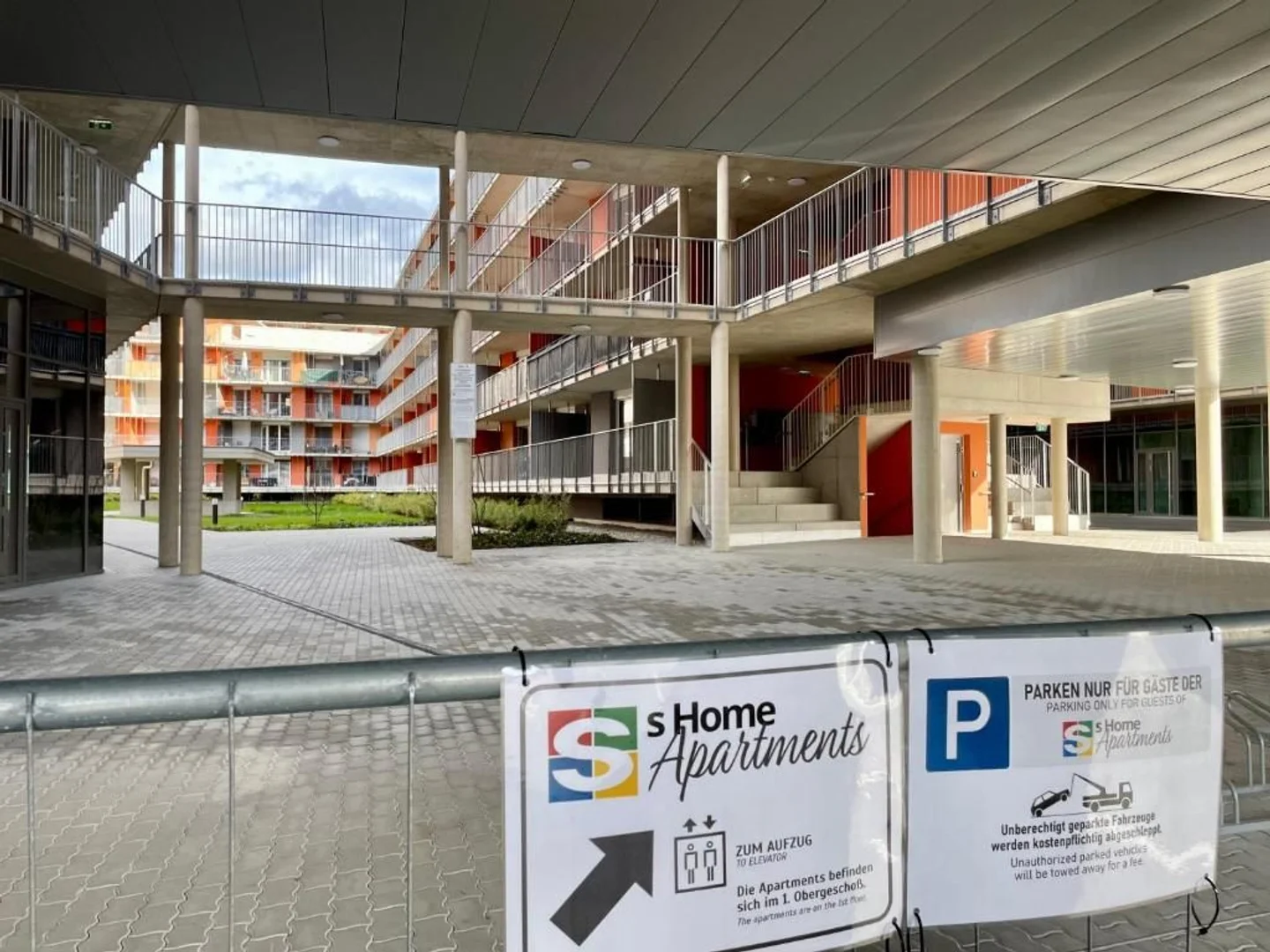Chambre conviviale pour les étudiants dans  avec des équipements modernes