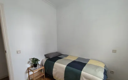 Całe miejsce Calle de Viriato, obraz 12 19