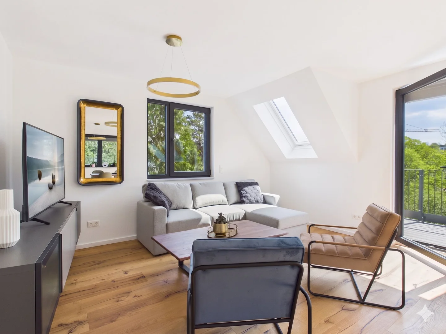 Budget-friendly student room close to campus in 