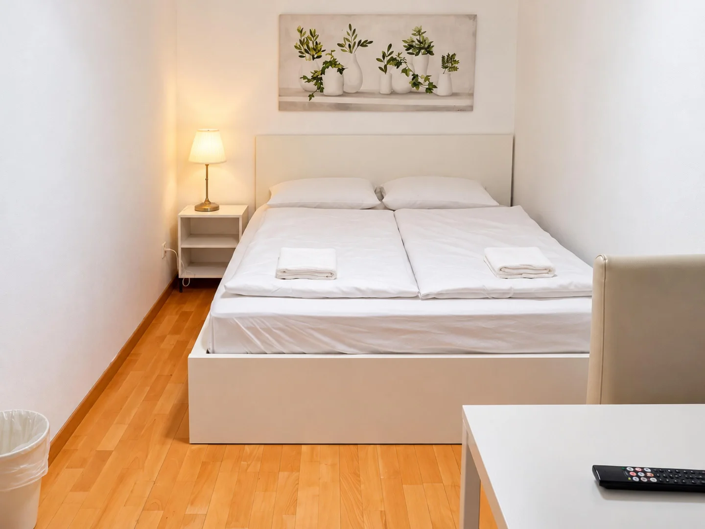 Apartamento estúdio acessível com características essenciais em