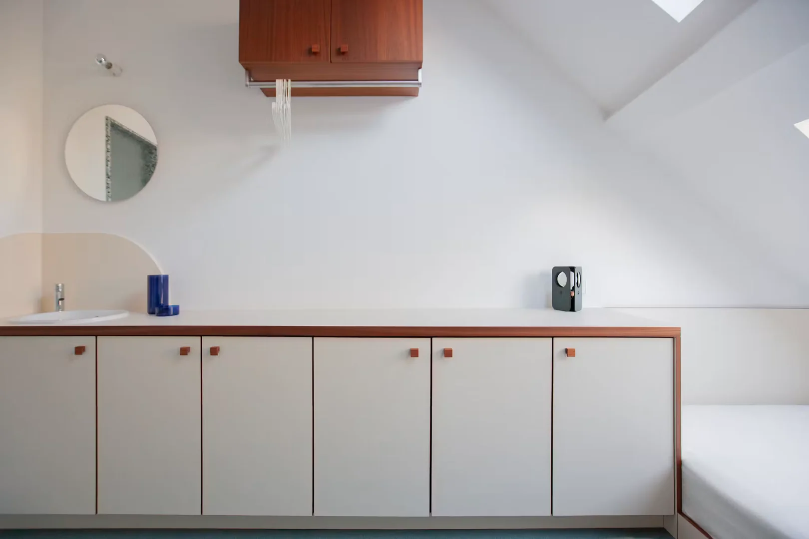 Zimmer in Studentenwohnung in zu vermieten, voll möbliert