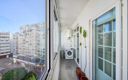 Chambre privée à Rua Luís de Freitas Branco, image 21 de 49