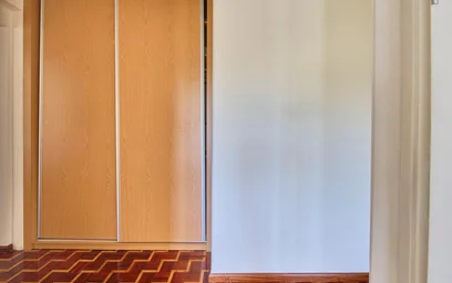 Chambre privée à Rua Luís de Freitas Branco, image 39 de 49