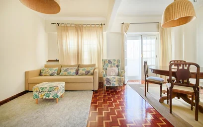Chambre privée à Rua Luís de Freitas Branco, image 11 de 49