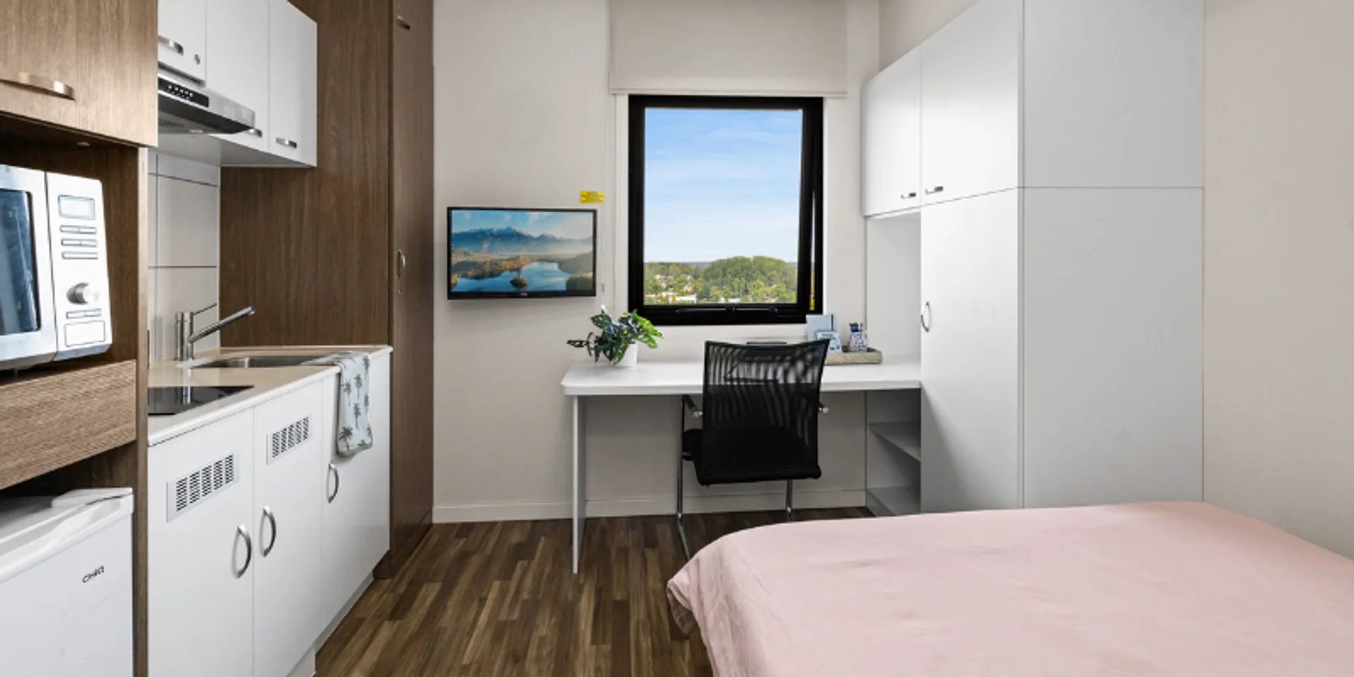 'de etkili düzene sahip minimalist öğrenci stüdyosu
