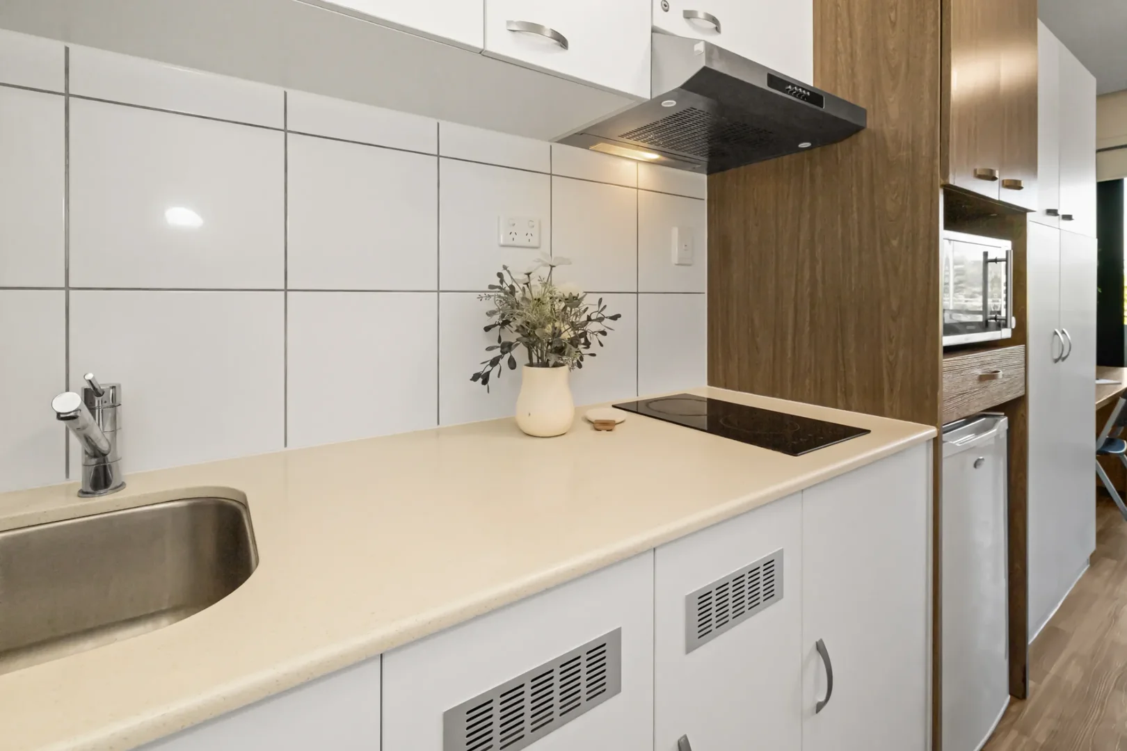 bölgesindeki öğrenciler için tam donanımlı stüdyo daire