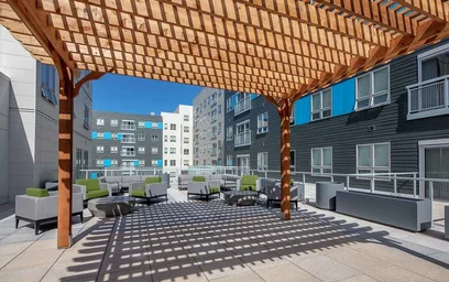 Apartamento inteiro em residência em 919 E Genesee St, Syracuse, NY 13210, United States, imagem 14 de 16