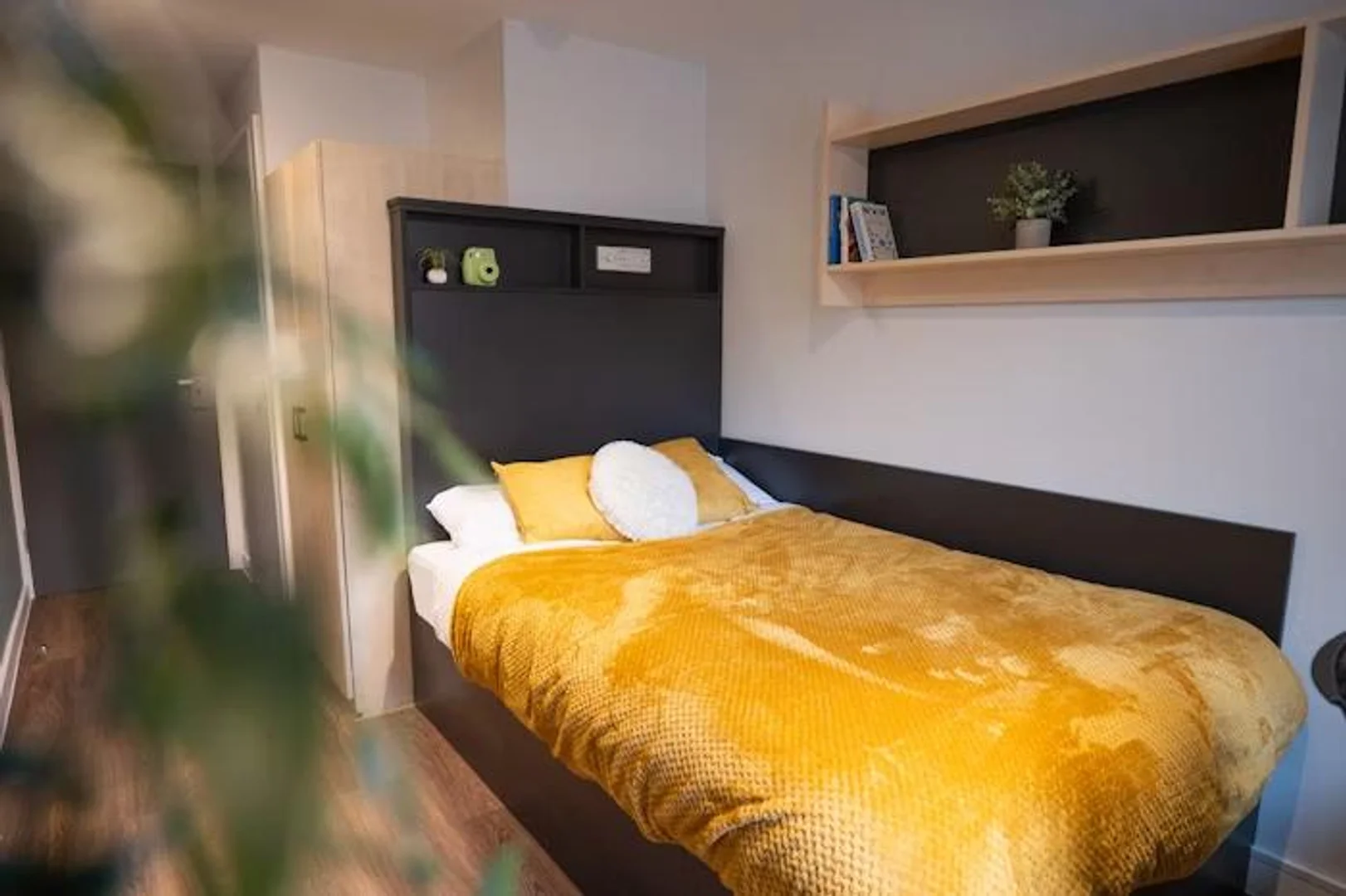 Komfortables und geräumiges Studentenzimmer in 